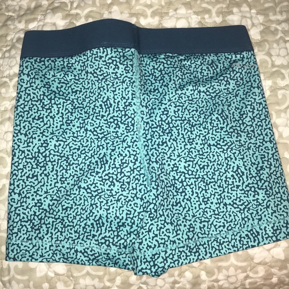 Nike pro spandex shorts - Picture 3 of 4